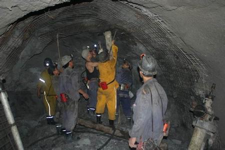 咸丰工程爆破中的危险因素分析以及应对工程爆破危险的措施